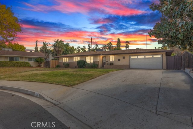 Detail Gallery Image 1 of 34 For 339 S Ash St, Redlands,  CA 92373 - 4 Beds | 2 Baths