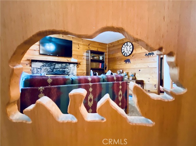 Detail Gallery Image 9 of 23 For 1008 E Country Club Bld, Big Bear City,  CA 92314 - 2 Beds | 2 Baths