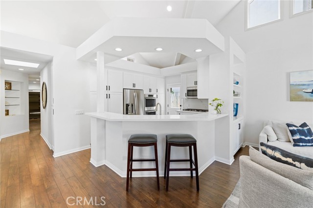 124 Garnet Avenue, Newport Beach CA: https://media.crmls.org/medias/8a5f202a-6bb7-4b9c-864a-168dafb8d7c8.jpg