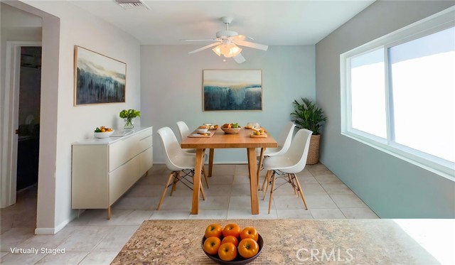 Detail Gallery Image 9 of 28 For 7904 Topanga Canyon Blvd #3,  Canoga Park,  CA 91304 - 3 Beds | 2/1 Baths