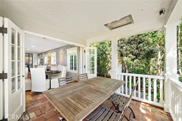 Detail Gallery Image 3 of 45 For 464 Holly, Laguna Beach,  CA 92651 - 4 Beds | 3/1 Baths