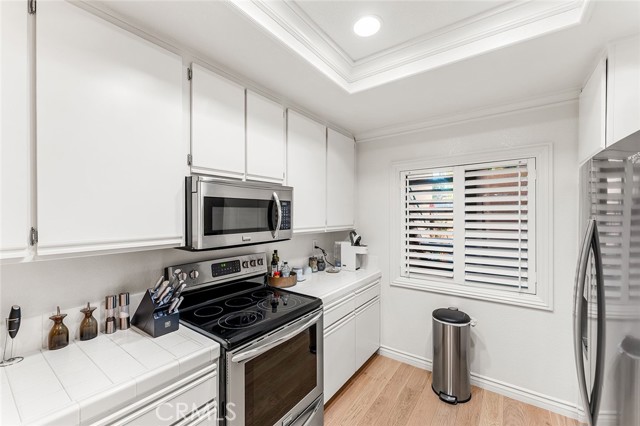 Detail Gallery Image 7 of 27 For 362 Villa Point, Newport Beach,  CA 92660 - 2 Beds | 2 Baths