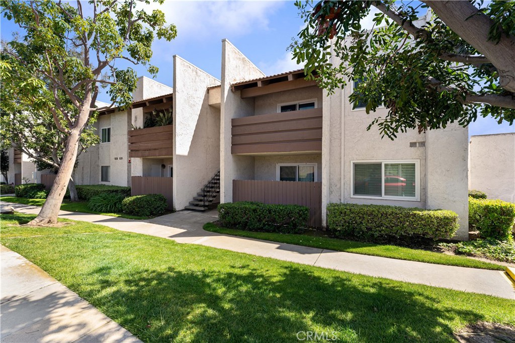 17522 Vandenberg Lane #3