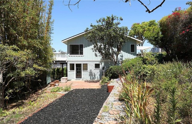 Detail Gallery Image 15 of 34 For 394 Moss St, Laguna Beach,  CA 92651 - 3 Beds | 2/1 Baths