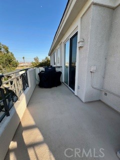 7543 W Liberty Parkway, Fontana CA: https://media.crmls.org/medias/8a605ad5-da96-44b7-8b66-57e2f49248b2.jpg