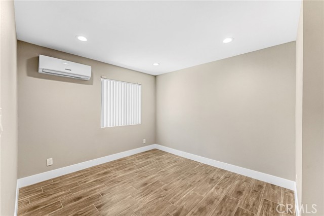 Detail Gallery Image 10 of 21 For 2417 W Stanford, Santa Ana,  CA 92704 - 2 Beds | 1 Baths