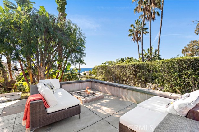 Detail Gallery Image 4 of 46 For 30692 Marilyn, Laguna Beach,  CA 92651 - 4 Beds | 3/1 Baths