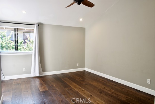 2413 Chandler Avenue, 2 photo 8