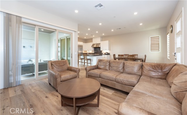 114 Character, Irvine CA: https://media.crmls.org/medias/8a61c58e-7cbe-449d-b94c-d259396e6197.jpg