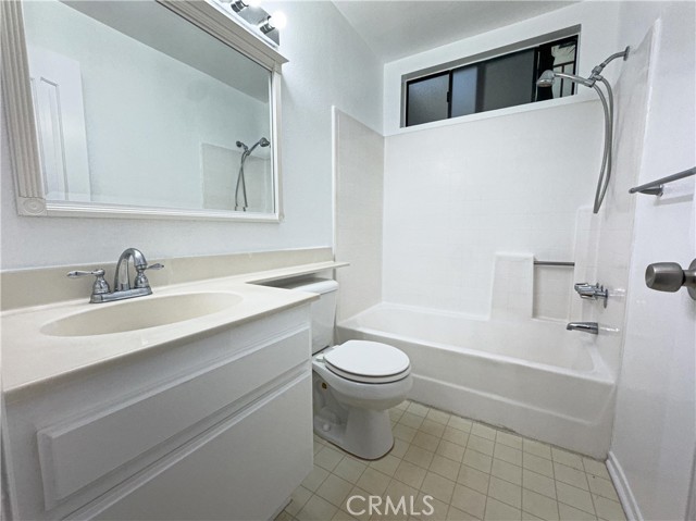 Detail Gallery Image 17 of 30 For 3516 E Ransom St #204,  Long Beach,  CA 90804 - 2 Beds | 2 Baths
