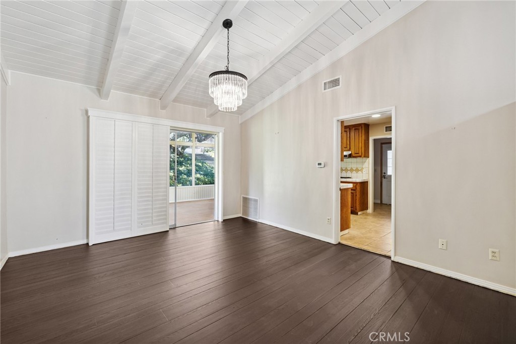 MLS #IV25152411 img 15