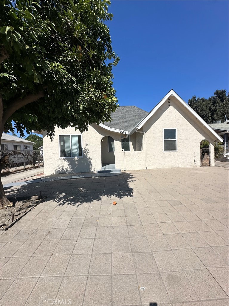 244 E 10th