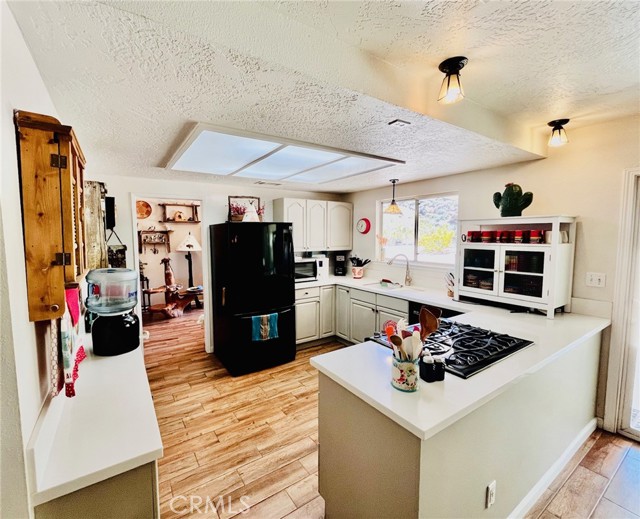 24212 Kansa Road, Apple Valley CA: https://media.crmls.org/medias/8a62dc58-c86b-4bf0-99d6-2eee491f3c29.jpg