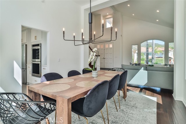 2505 Peachwood Place, Westlake Village CA: https://media.crmls.org/medias/8a62f2c7-e7a7-4abd-b2e3-071e547f10f9.jpg