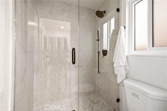 Detail Gallery Image 17 of 21 For 10012 Glade Ave, Chatsworth,  CA 91311 - 3 Beds | 2 Baths