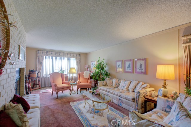2341 Village Circle Drive, Atwater CA: https://media.crmls.org/medias/8a644891-4e2e-4120-85d6-1b59faf8d79b.jpg