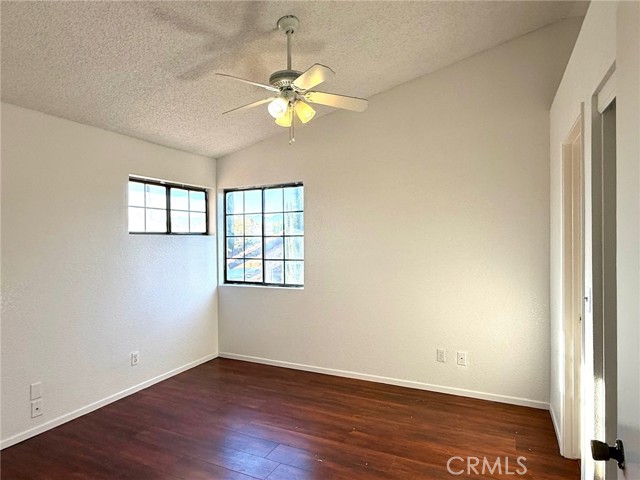 Detail Gallery Image 16 of 23 For 37509 Royal Ct, Palmdale,  CA 93552 - 4 Beds | 3 Baths