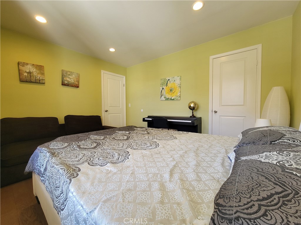 MLS #WS25234797 image #6