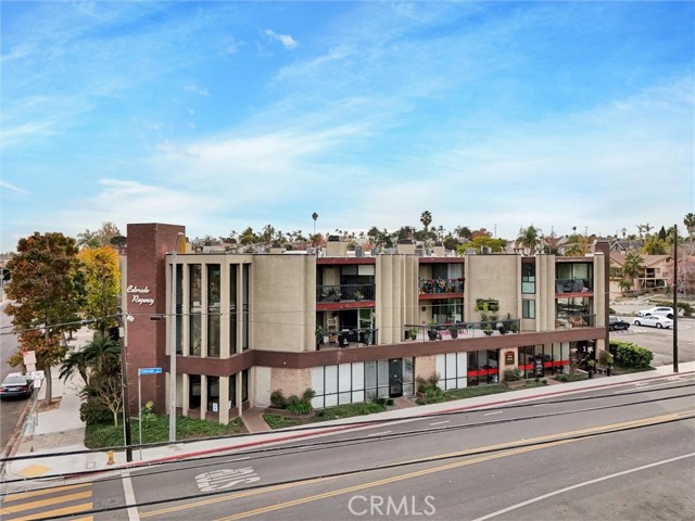 Detail Gallery Image 35 of 49 For 5190 E Colorado St #204,  Long Beach,  CA 90814 - 1 Beds | 1 Baths