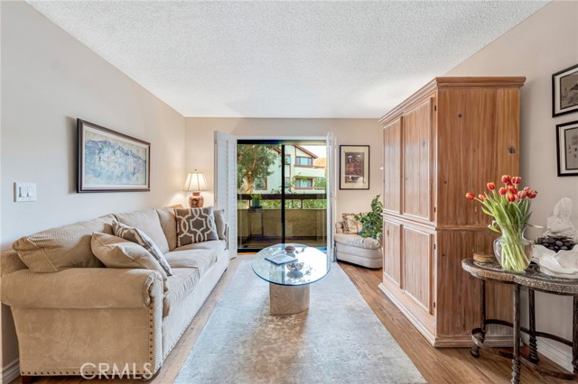 Detail Gallery Image 5 of 32 For 28010 Tiffany Ln #309,  Canyon Country,  CA 91387 - 2 Beds | 2 Baths