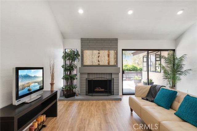 Detail Gallery Image 10 of 45 For 1233 N Diamond Bar Bld, Diamond Bar,  CA 91765 - 2 Beds | 2 Baths