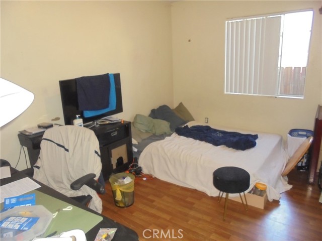 Detail Gallery Image 13 of 16 For 548 N Reservoir, Pomona,  CA 91767 - 4 Beds | 2 Baths