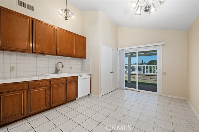 Detail Gallery Image 11 of 39 For 28525 La Noche, Mission Viejo,  CA 92692 - 3 Beds | 2 Baths
