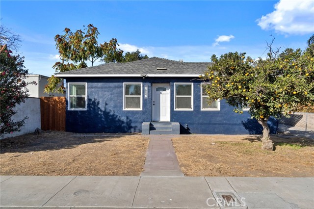 Detail Gallery Image 1 of 38 For 516 Visalia St, Hanford,  CA 93230 - 4 Beds | 1 Baths