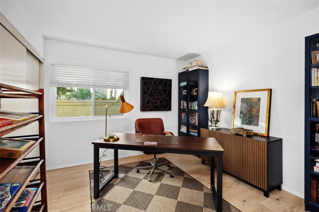 MLS #OC25275400 image #15