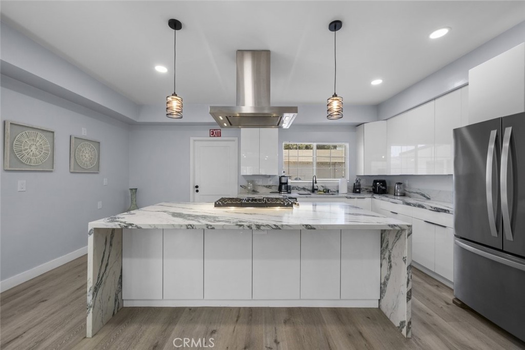 MLS #SR25181881 image #6