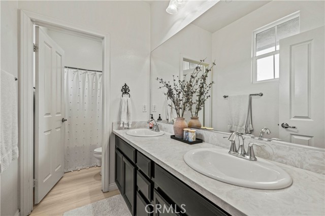 Detail Gallery Image 40 of 60 For 24106 Village Cir, Valencia,  CA 91354 - 4 Beds | 3 Baths
