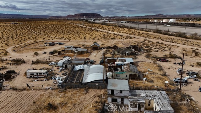 733 Ranch Rd (NEAR) Road, Yermo CA: https://media.crmls.org/medias/8a6a0c22-198e-4770-820b-a11fd3e1b982.jpg