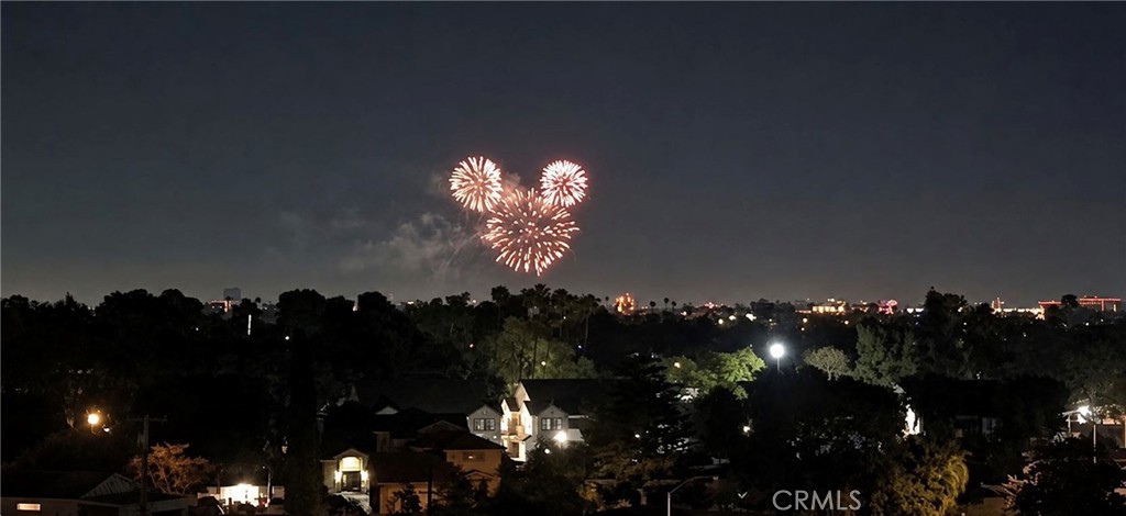 https://media.crmls.org/medias/8a6a4fb6-a814-44d5-86be-1129dcd034d0.jpg?preset=X-Large