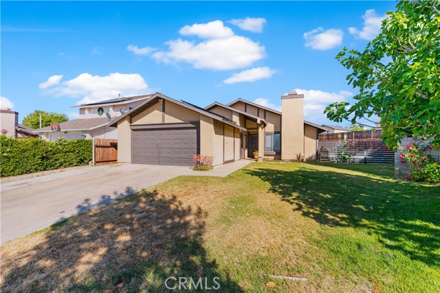 Detail Gallery Image 1 of 26 For 4846 Karling Pl, Palmdale,  CA 93552 - 3 Beds | 2 Baths