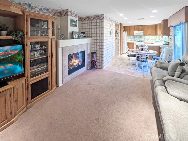 Detail Gallery Image 5 of 22 For 10 Palacio, Rancho Santa Margarita,  CA 92688 - 3 Beds | 2/1 Baths