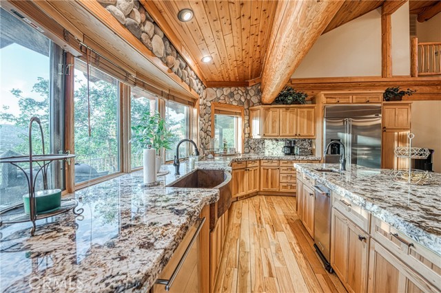 Detail Gallery Image 12 of 68 For 12755 Rusty Spur Ln, Clovis,  CA 93619 - 5 Beds | 4/1 Baths