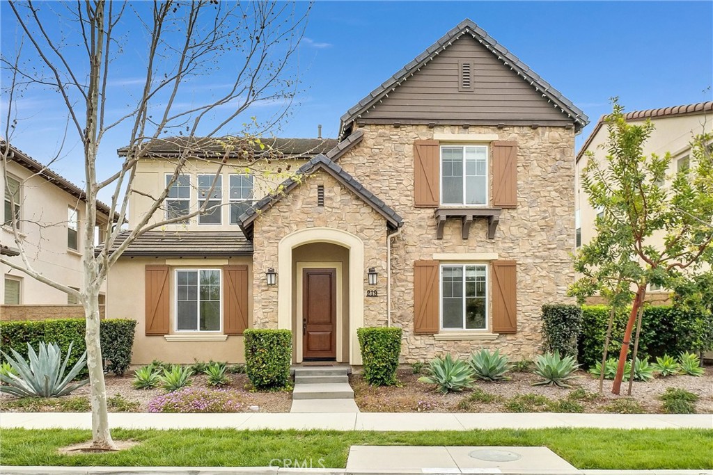 219 Downs Road, Tustin, CA 92782