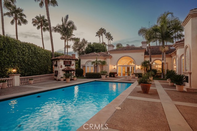 16727 Camino Sierra del Sur Drive, Rancho Santa Fe CA: https://media.crmls.org/medias/8a6aedcf-d235-4b63-8115-de042a168a23.jpg