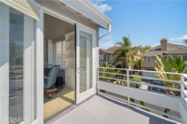 6264 Napoli Court, Long Beach CA: https://media.crmls.org/medias/8a6af565-1105-46af-a3be-5228c0b34631.jpg