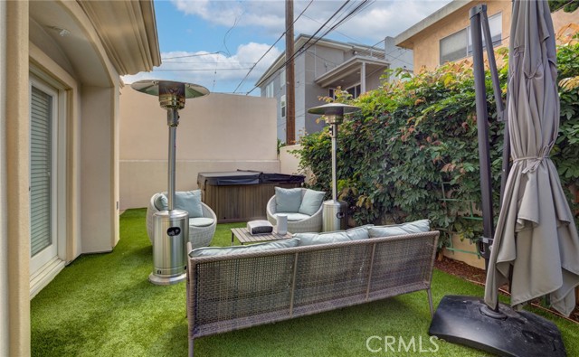 2220 Gates Avenue, Redondo Beach, California 90278, 4 Bedrooms Bedrooms, ,2 BathroomsBathrooms,Residential,Sold,Gates,SB21194759