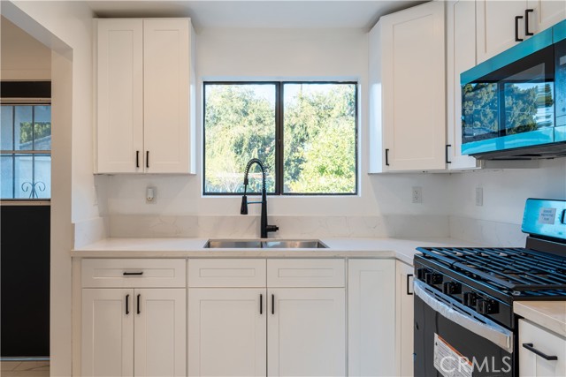 10716 Telfair Avenue, Pacoima CA: https://media.crmls.org/medias/8a6bcb97-9948-4c00-b95f-595107b07738.jpg