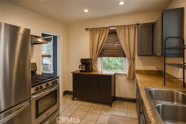 Detail Gallery Image 10 of 18 For 950 Knoll, San Bernardino,  CA 92408 - 2 Beds | 1 Baths