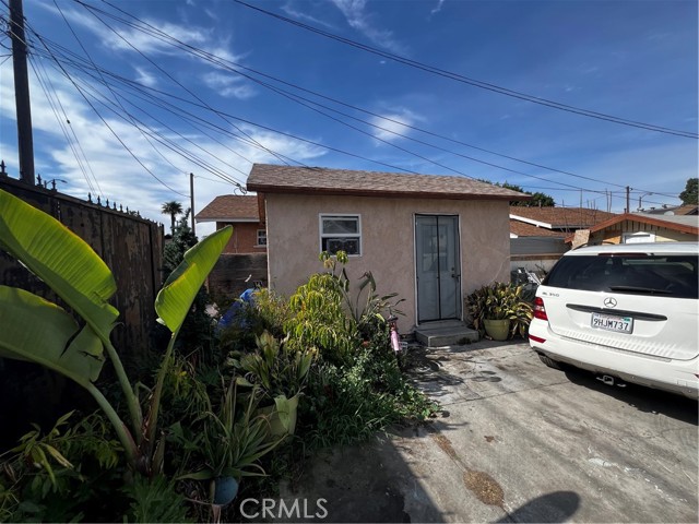 Detail Gallery Image 8 of 34 For 910 E 19th, Long Beach,  CA 90806 - 4 Beds | 3 Baths