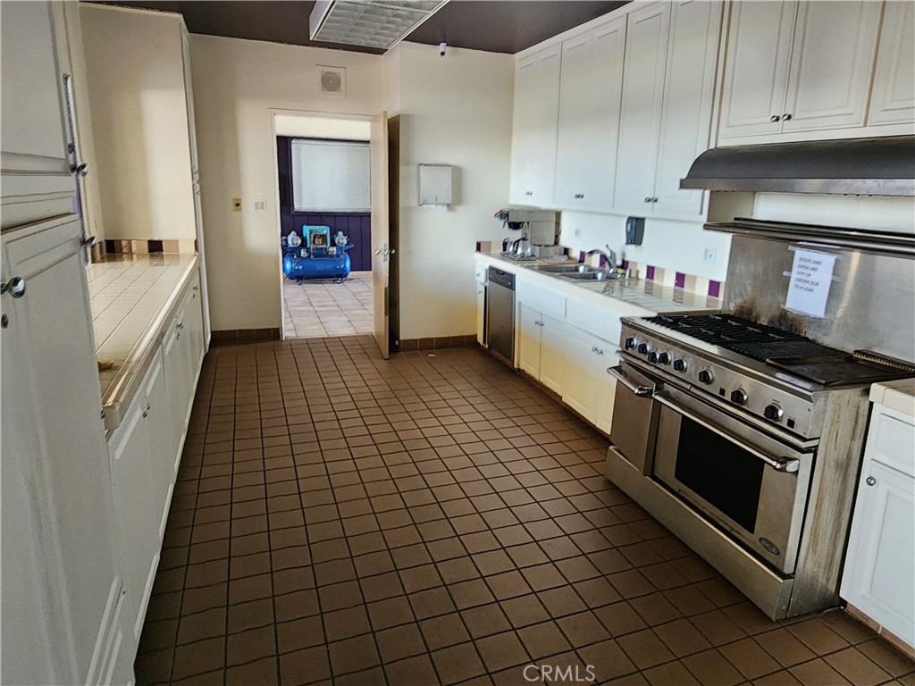 9080 Bloomfield Avenue 237
