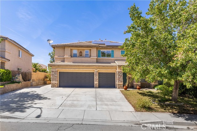 40225 Watford Way, Palmdale CA: https://media.crmls.org/medias/8a6e1918-bb86-4a34-a89d-1e8299377b3f.jpg