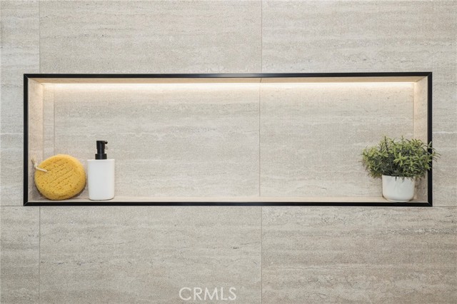 Detail Gallery Image 35 of 47 For 23856 Aetna, Woodland Hills,  CA 91367 - 4 Beds | 3 Baths