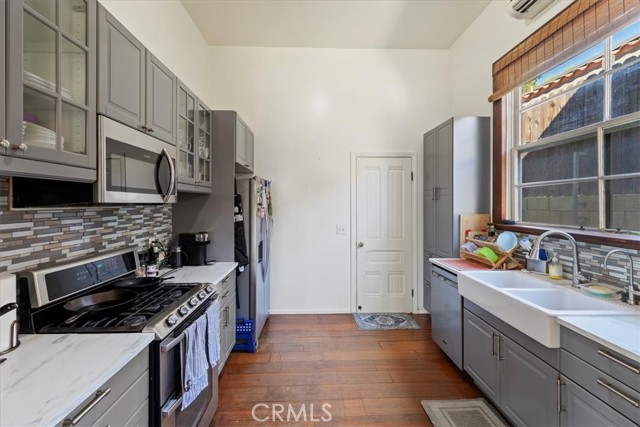 3820 Ridge Road, Riverside CA: https://media.crmls.org/medias/8a6fe015-0d70-477b-9714-4a675cd01f1f.jpg