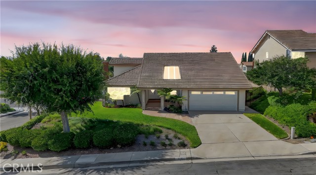 Detail Gallery Image 2 of 44 For 6701 E Leafwood Dr, Anaheim Hills,  CA 92807 - 3 Beds | 2 Baths