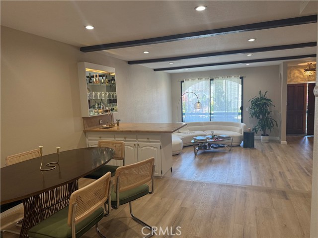 Detail Gallery Image 6 of 25 For 5346 Zelzah Ave, Encino,  CA 91316 - 3 Beds | 4 Baths