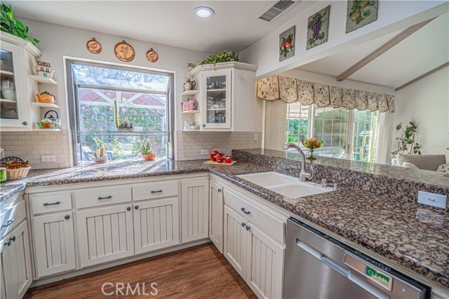 Detail Gallery Image 4 of 59 For 23514 via Decano, Valencia,  CA 91355 - 4 Beds | 2 Baths